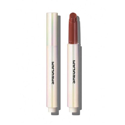 تیوب شفاف و شیک با درپوش متالیک، نمایش‌دهنده رنگ گرم و کلاسیک Sepia Kiss، طراحی شده برای استفاده دقیق و بدون چسبندگی – شیگلم